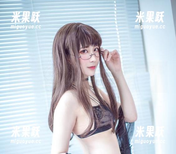 火力全开的翎柒菜菜6W粉福利作品集，能不能不偷眼？分享就已经很开心了！