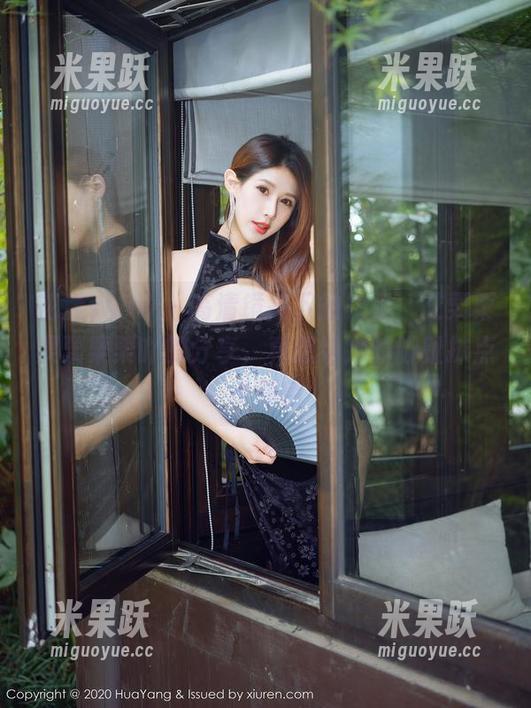 花漾show-艾栗栗栗栗栗栗吖 花漾show - 高清镜头下的裸足,艾栗栗栗栗栗栗吖的分享,真想给她的脚趾抹点小颜色