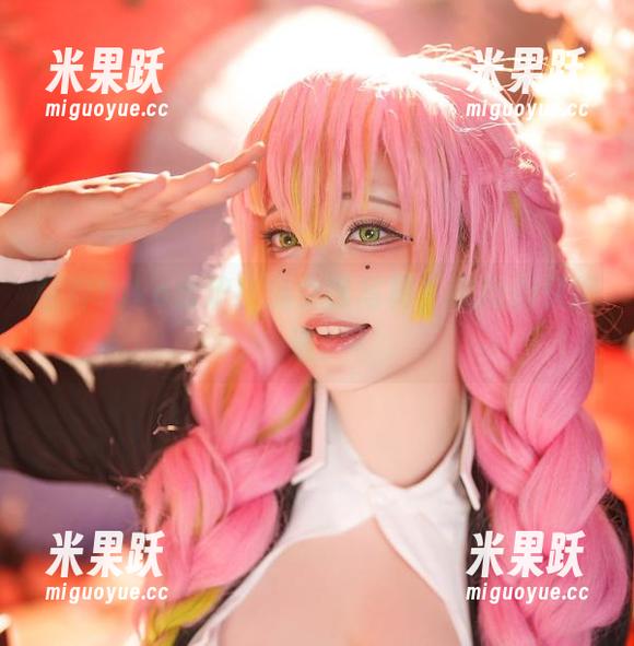 菌烨tako出炉！兔女郎写真，随意但又绝道。