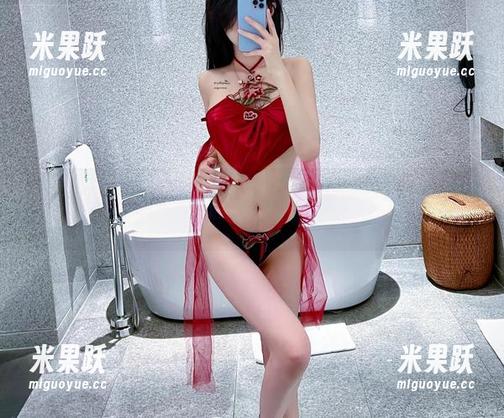 微密圈 - 葛征的连衣裙合集中，难道我该学她的穿搭？