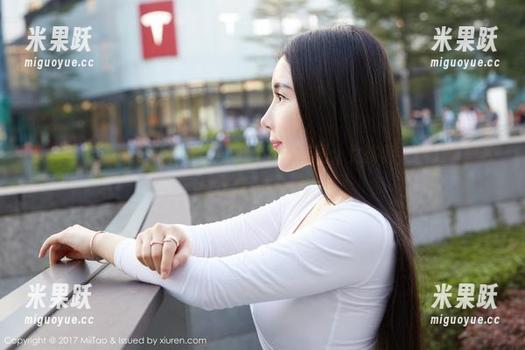 蜜桃社 - 趣味十足的索菲娅Sophia美图：女孩们，你们也想试试这些pose吗？