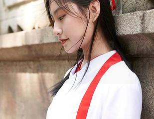 蜜桃社 - 结衣展现专业厨娘,看不见的无圣光带来意想不到的图集咯!