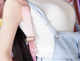蜜桃社 - 私拍资源整装待发:让萌美Moemi和睡衣陪你入梦