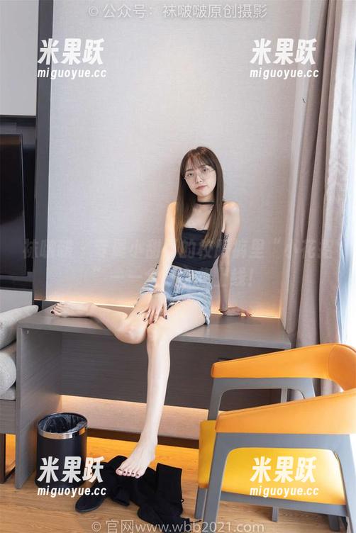 袜啵啵 - 专属小甜豆的校服裤里“小花招”——全新合集上线！