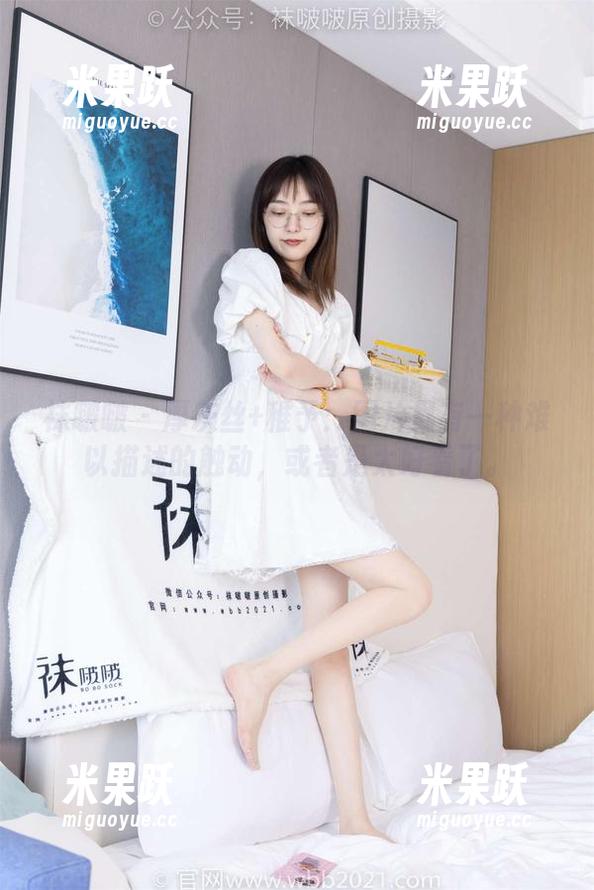袜啵啵-稚予 袜啵啵 - 厚灰丝+稚予:图片里有一种难以描述的触动,或者是太好看了。