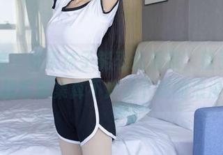袜啵啵 - 如果袜子能表达爱意,稚予的灰棉袜写真集算不算是下载的浪漫?