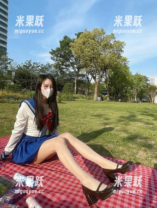 微密圈 - 在准圣诞季前软妹小九九给你带来万圣节的高清写真冲击
