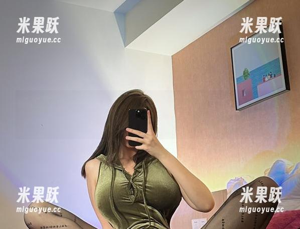微密圈 - 每一张都是绝赞！醇子小姨长腿套图，慢慢欣赏哦