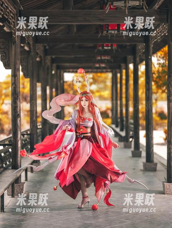 一窥金鱼yui的高清写真，搭配古米泳装，暗示满满