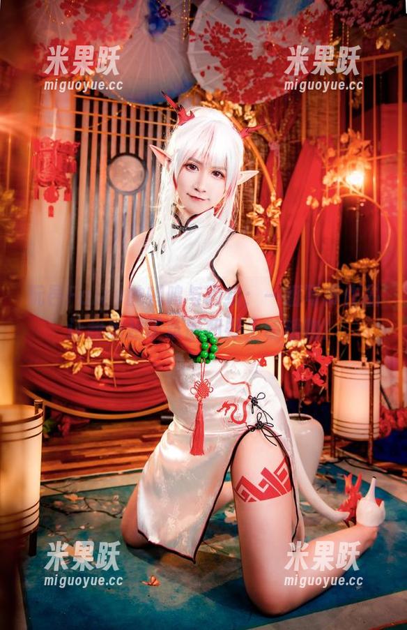 阮邑Fairy的蝉鸣与豹纹：一组写真作品让我想起了草原和野生动植物！