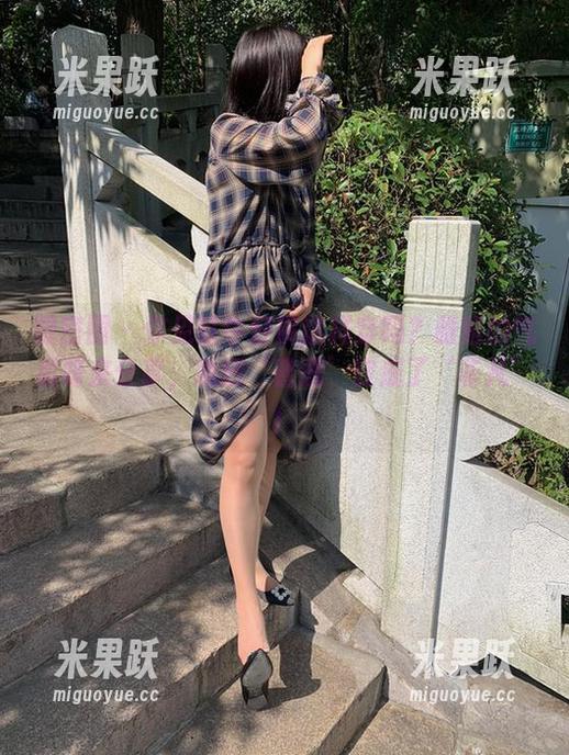 微密圈 - 你见过牛仔裤这样穿吗？雅雅的气质呀来分享，她把‘普通’变成了‘非凡’！
