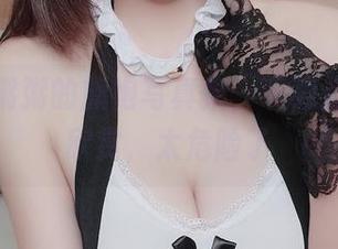 看!雯粥粥的旗袍写真集,下载适合独自欣赏,太危险了