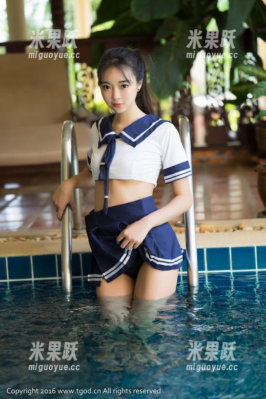 青豆客 - 施忆佳的夏日合集，绝对不是闷热的那种哦！