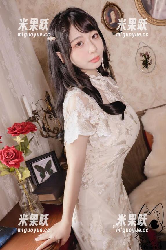 韶陌陌 套图里的韶陌陌,旗袍也能这么轻松?!